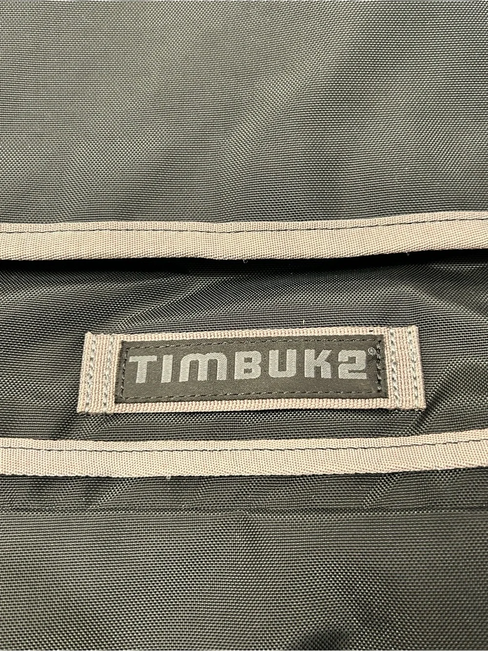 Timbuk2 Command Black Messenger Bag Taupe Trim EUC Laptop Travel TSA Business